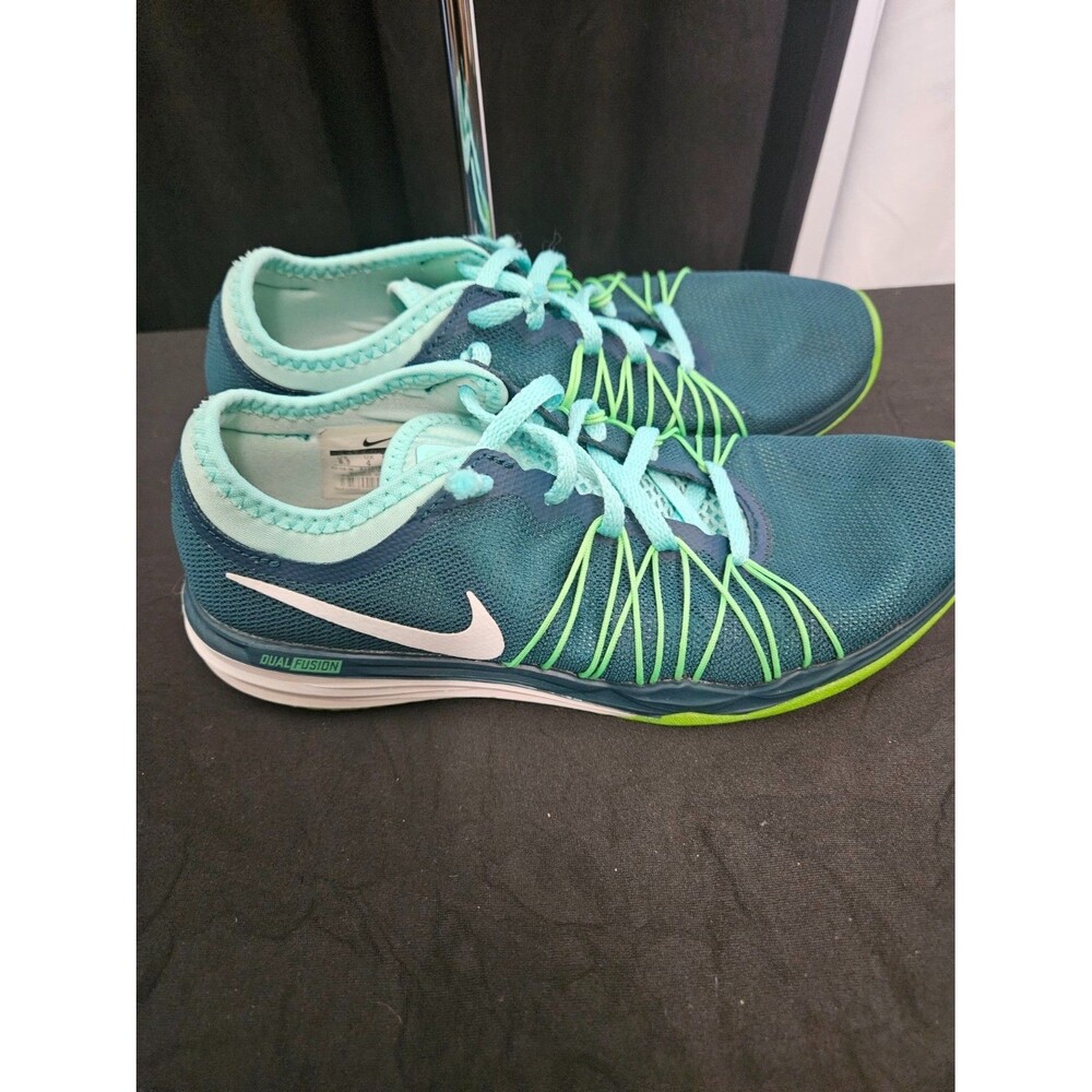 NIKE Women's teal/green Dual Fusion TR Hit Training Shoes sz 6.5 gently worn